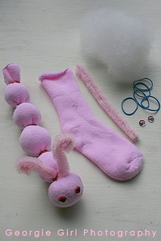гусеница из носка